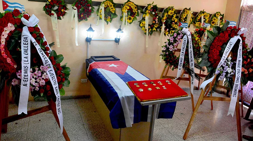 Ofrendas florales de Raúl Castro y Díaz-Canel en último adiós a destacada combatiente revolucionaria (+Foto)