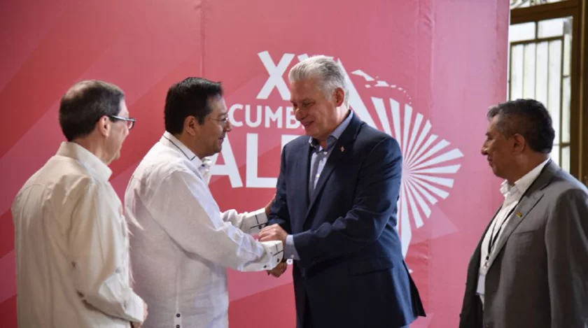 Presidente cubano recibe en el Palacio de la Revolución a las delegaciones a la Cumbre ALBA-TCP