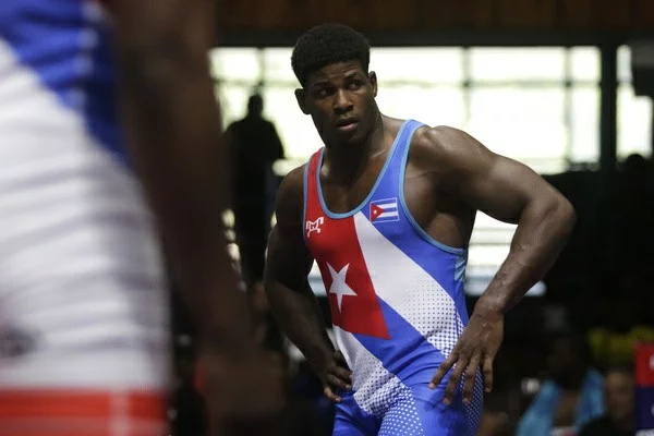 Seleccionan luchadores de Cuba para Panamericanos Júnior
