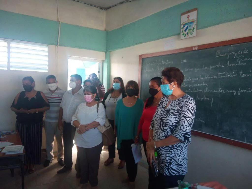 Evalúa Ministra de Educación preparativos del curso escolar en Camagüey (+ Post)