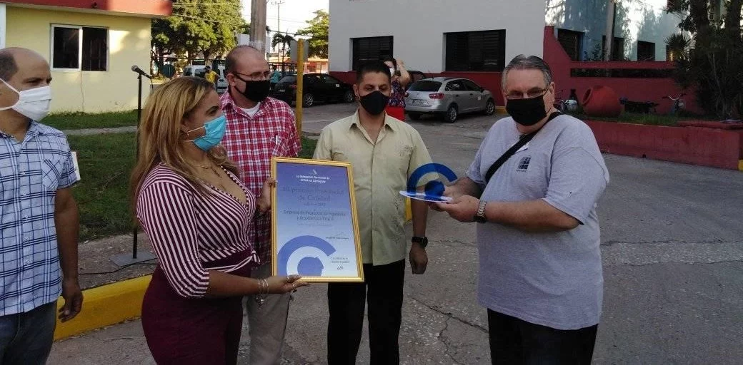 Entregan Premio de Calidad a Empresa de Proyectos de Ingeniería y Arquitectura