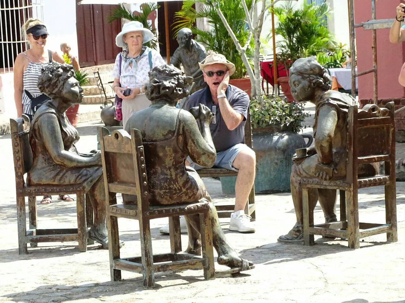 Las chismosas de la Plaza de El Carmen, complicidad popular