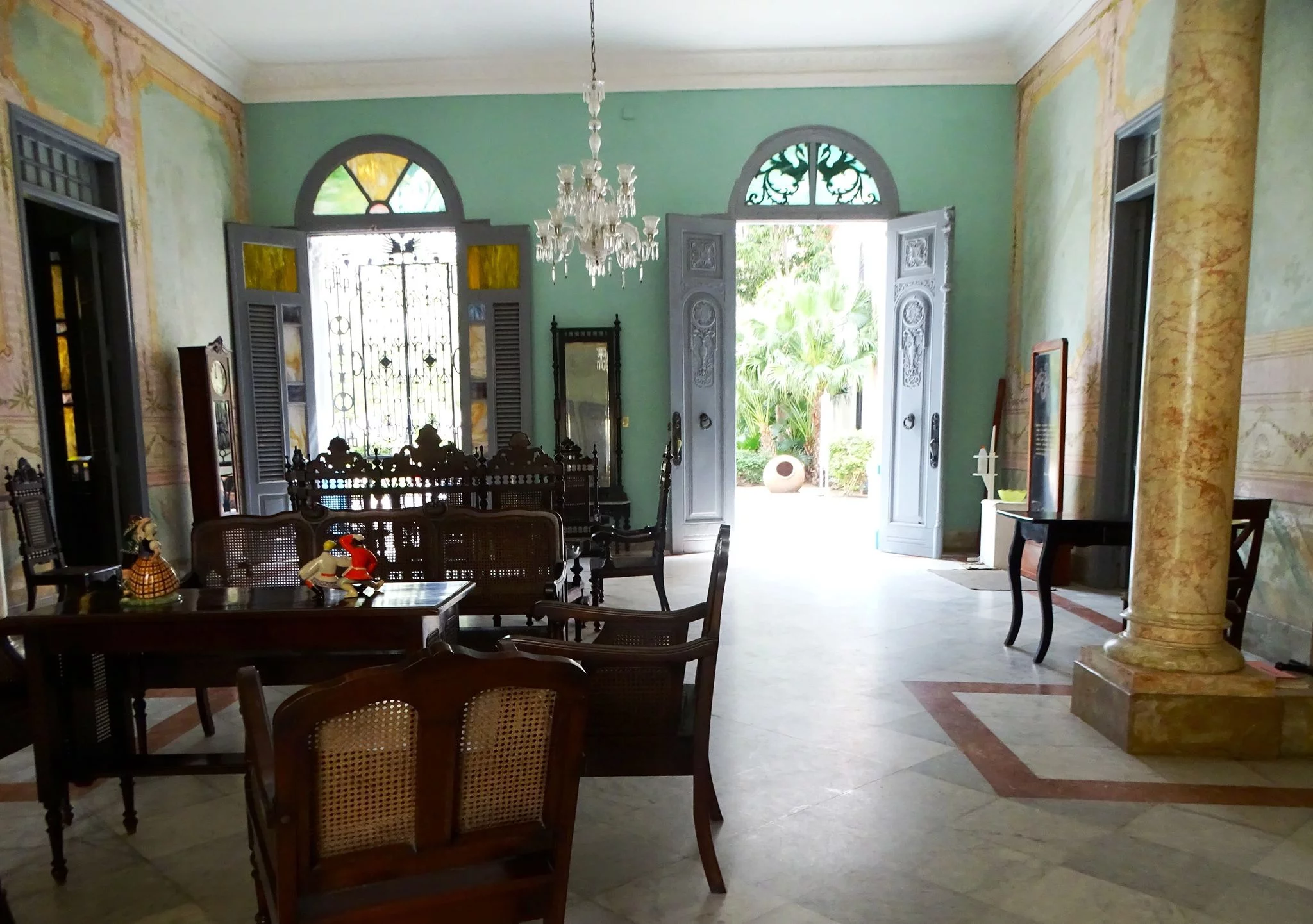 La decoración interior de las casonas camagüeyanas, una mirada al costumbrismo epocal 