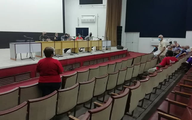 Precisan acciones en Camagüey para continuar reducción de la tasa de incidencia de la COVID-19
