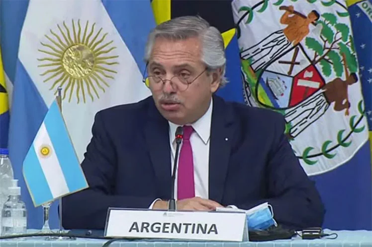 Presidente argentino aboga por unidad regional y fin de bloqueos