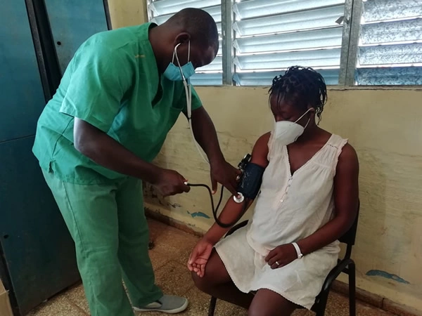 En Cayo Cruz, Camagüey, atención a inmigrantes haitianos que arribaron a Cuba (+ Fotos y Post)