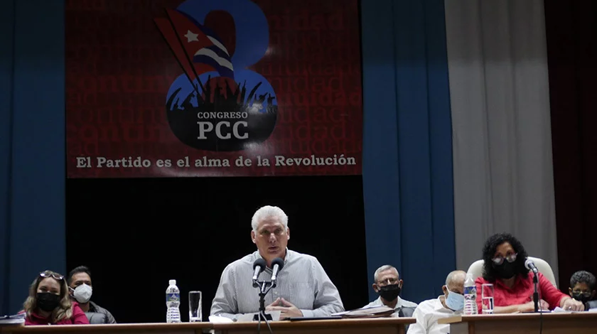 Presidió Díaz-Canel asambleas municipales del Partido en Santa Clara y Cienfuegos
