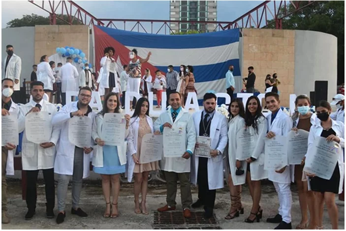 Se gradúan nuevos profesionales de la Salud Pública en Camagüey (+ Fotos y Audio)