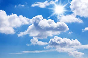 Día cálido con aislados chubascos y tormentas eléctricas