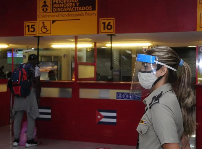 Cubana de Aviación lista para la apertura gradual de fronteras en el país