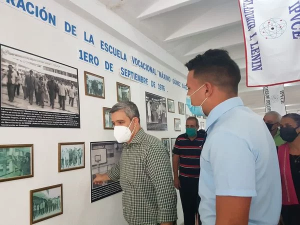 Recorre Vice primer ministro cubano centros económicos y sociales en Camagüey