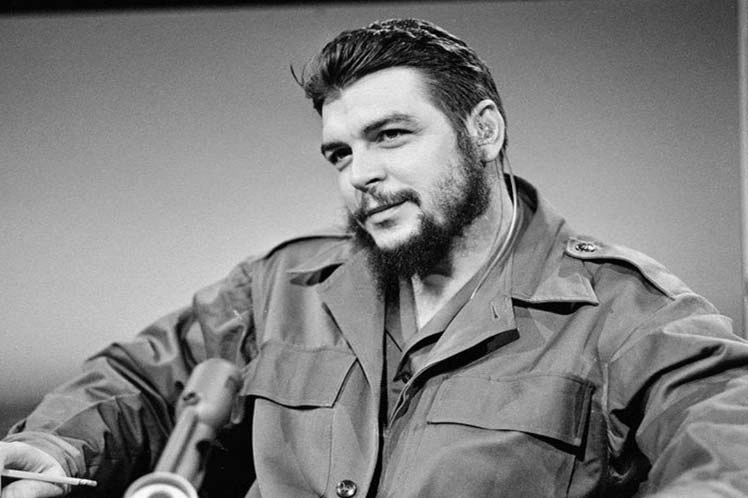 Presidente de Cuba rememora legado del Guerrillero Heroico