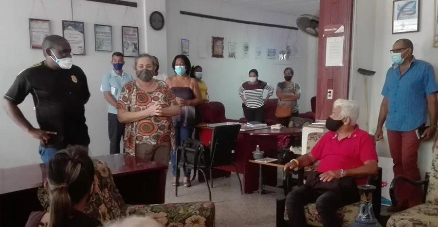 Acoge Radio Cadena Agramonte emotivo intercambio partidista