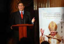 Recibirá Cuba con afecto al Papa Benedicto XVI, afirma Canciller cubano (+ fotos y audio)