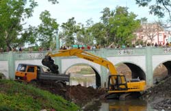 Dragado de Río Hatibonico reduce posibilidad de inundaciones en Camagüey