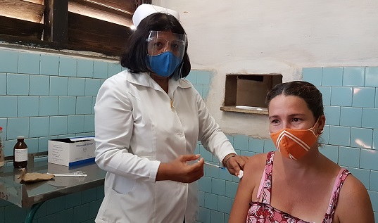 Embarazadas, puérperas y lactantes de Sierra de Cubitas agradecen por recibir vacuna Abdala (+ Audio)