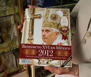 Inicia Santa Misa de Benedicto XVI en Santiago de Cuba. Asiste Raúl Castro