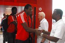 Merecido recibimiento para el joven equipo de voleibol cubano