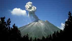 En constante monitoreo volcán Hudson, de Chile