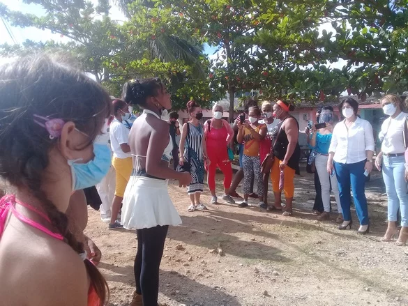 Ministra cubana de Trabajo y Seguridad Social constata en Camagüey acciones de transformación en comunidad compleja (+ Fotos, Posts y Audio)  (+ Fotos, Posts y Audio)