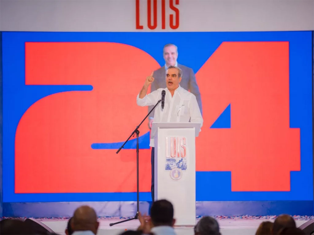 Presidente dominicano llama a partidos a unirse ante tema haitiano