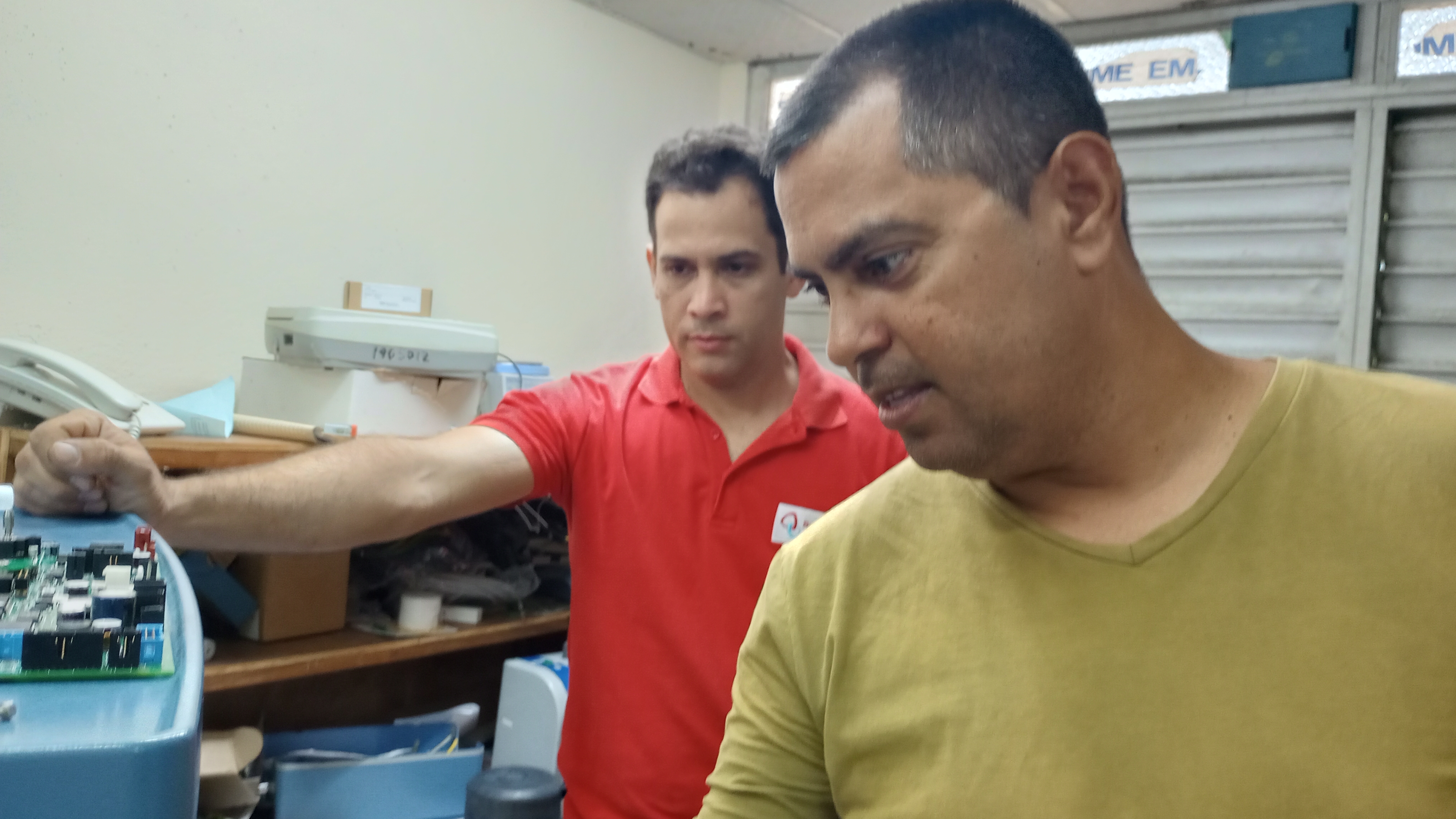  Electromédicos camagüeyanos también salvan vidas pese al bloqueo