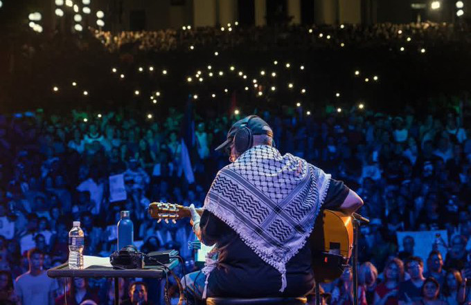 Felicita Presidente cubano a Silvio Rodríguez en su cumpleaños