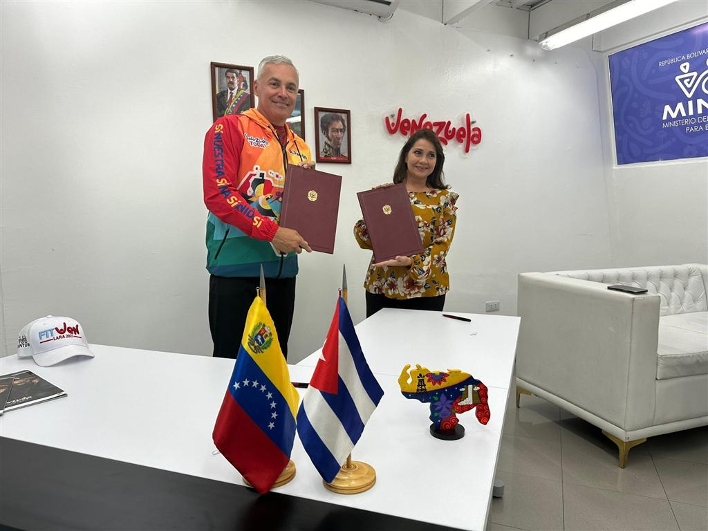 Cuba and Venezuela sign cooperation agreements in tourism (+ Photos)