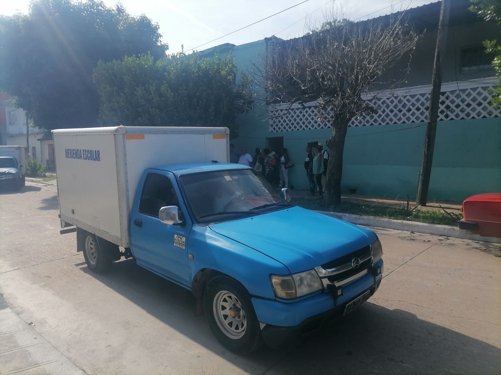 Ultiman detalles trabajadores del Comercio en Camagüey para distribución de merienda escolar (+ Fotos)