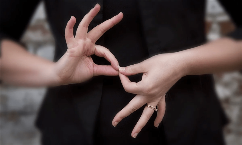 Sign language facilitates social inclusion of the deaf community in Cuba