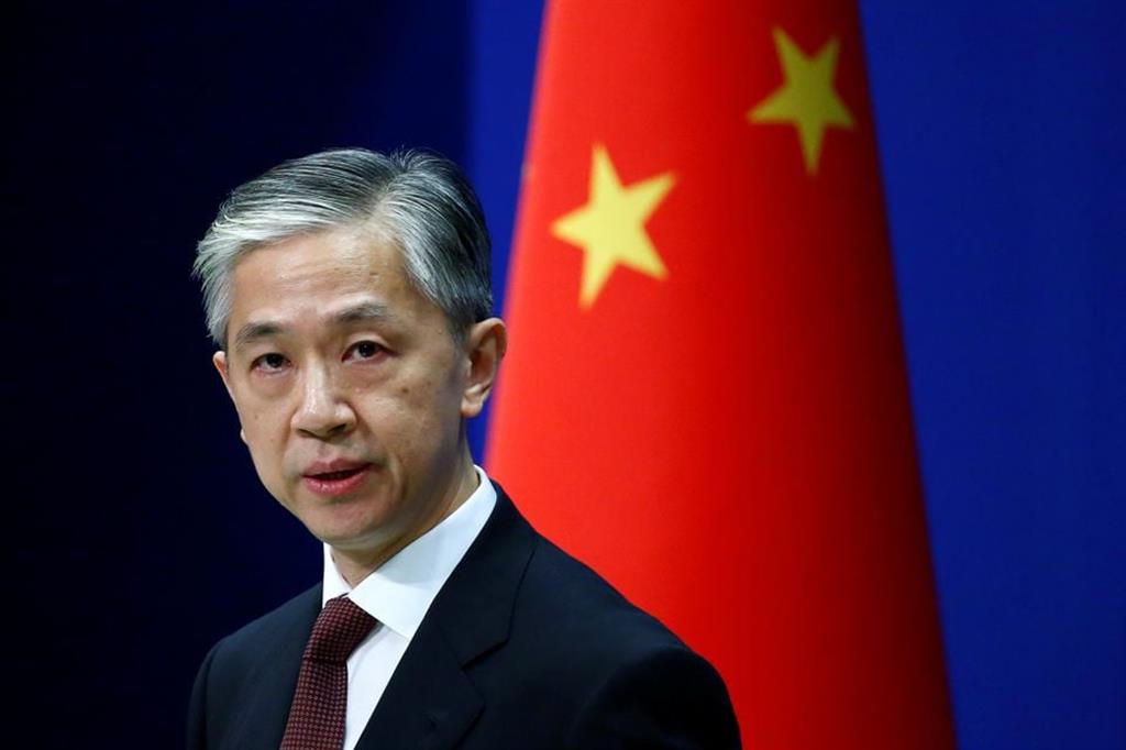 China rechaza comentarios sobre implicación en conflicto ucraniano