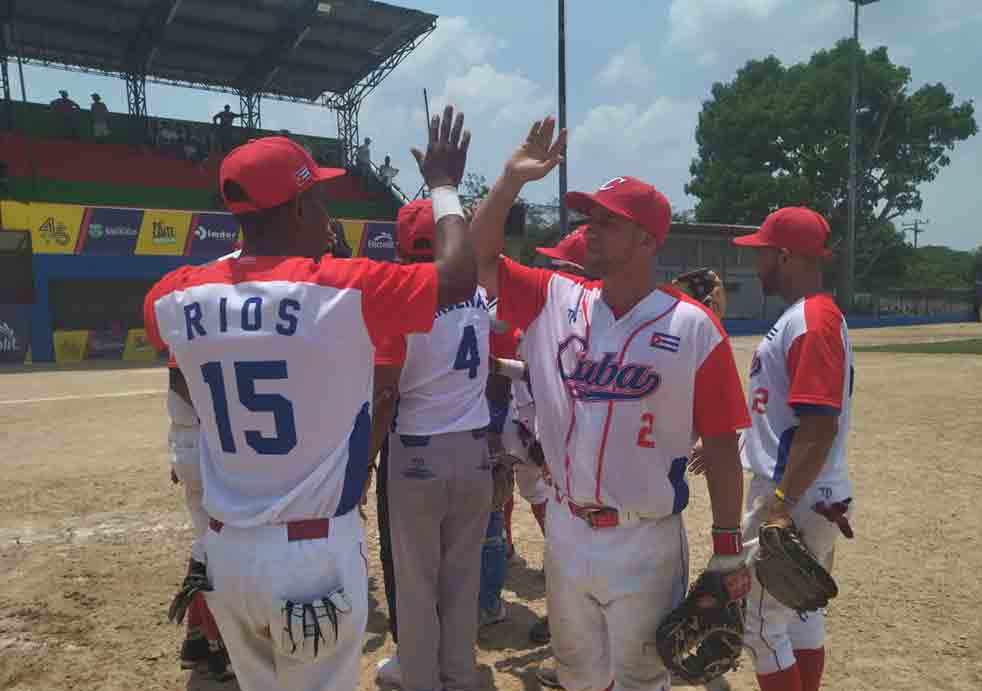 Cuba continúa viva en panamericano de softbol masculino