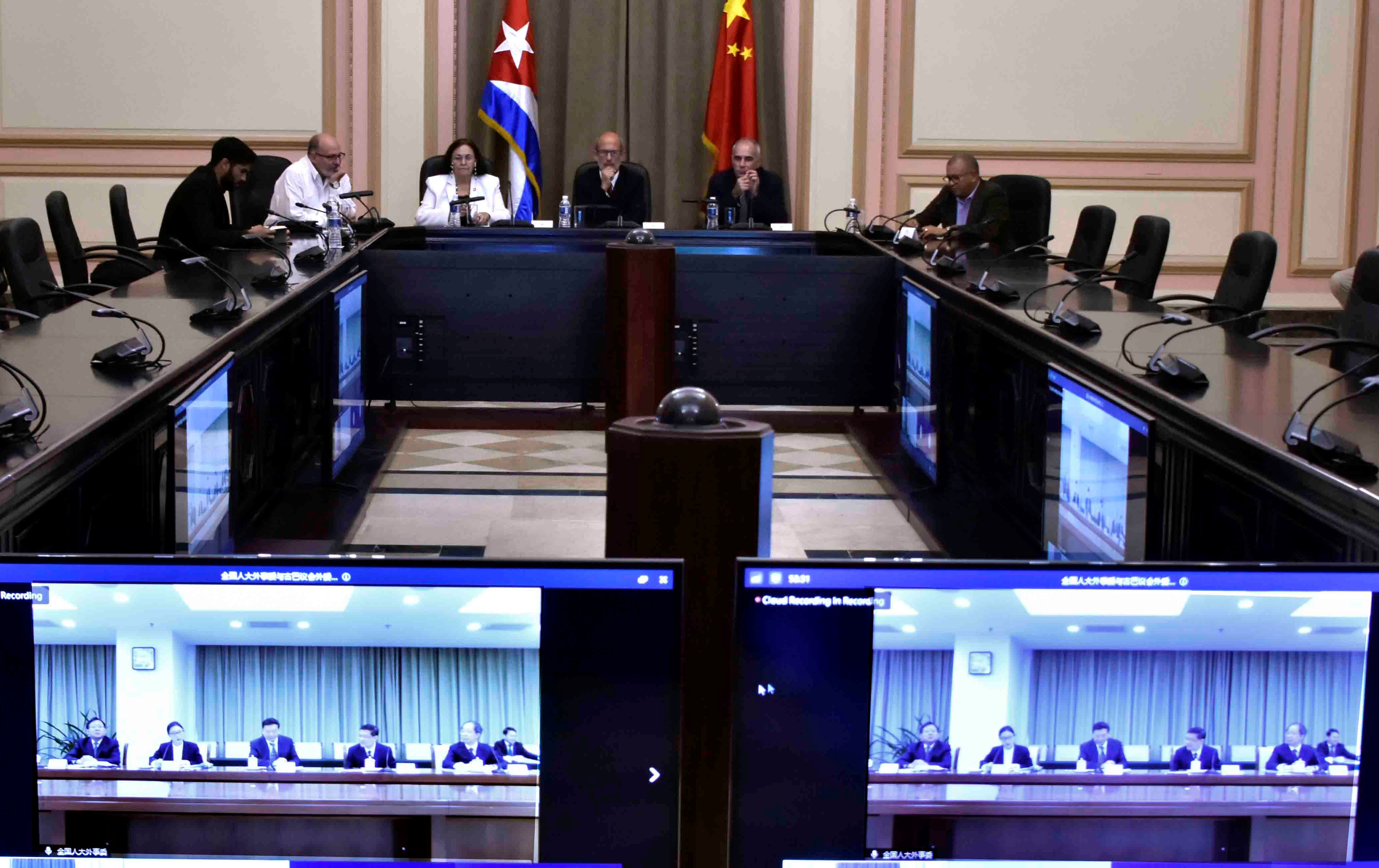 Parliaments of Cuba and China for contributing to strengthening bilateral relations (+ Photo)