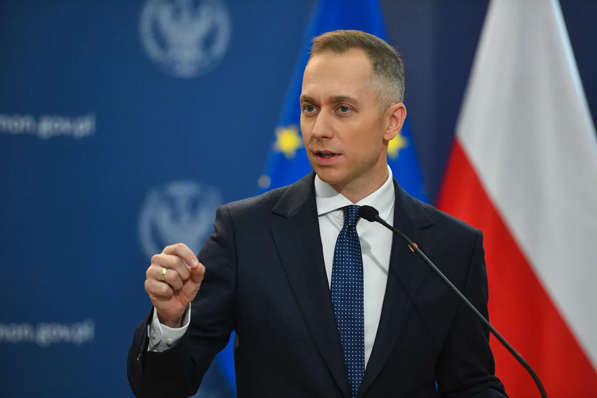 Polonia niega enviar tropas a Ucrania
