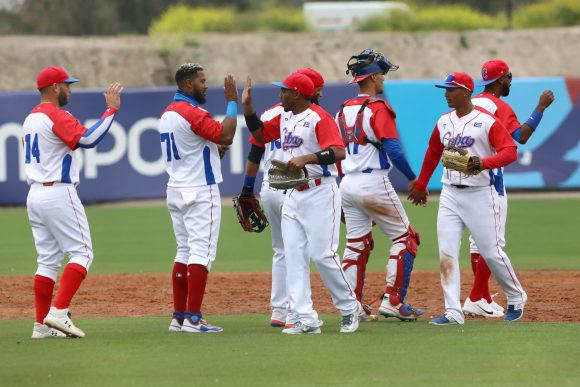 Cuba debuta con victoria ante Colombia en béisbol panamericano (+ Fotos)