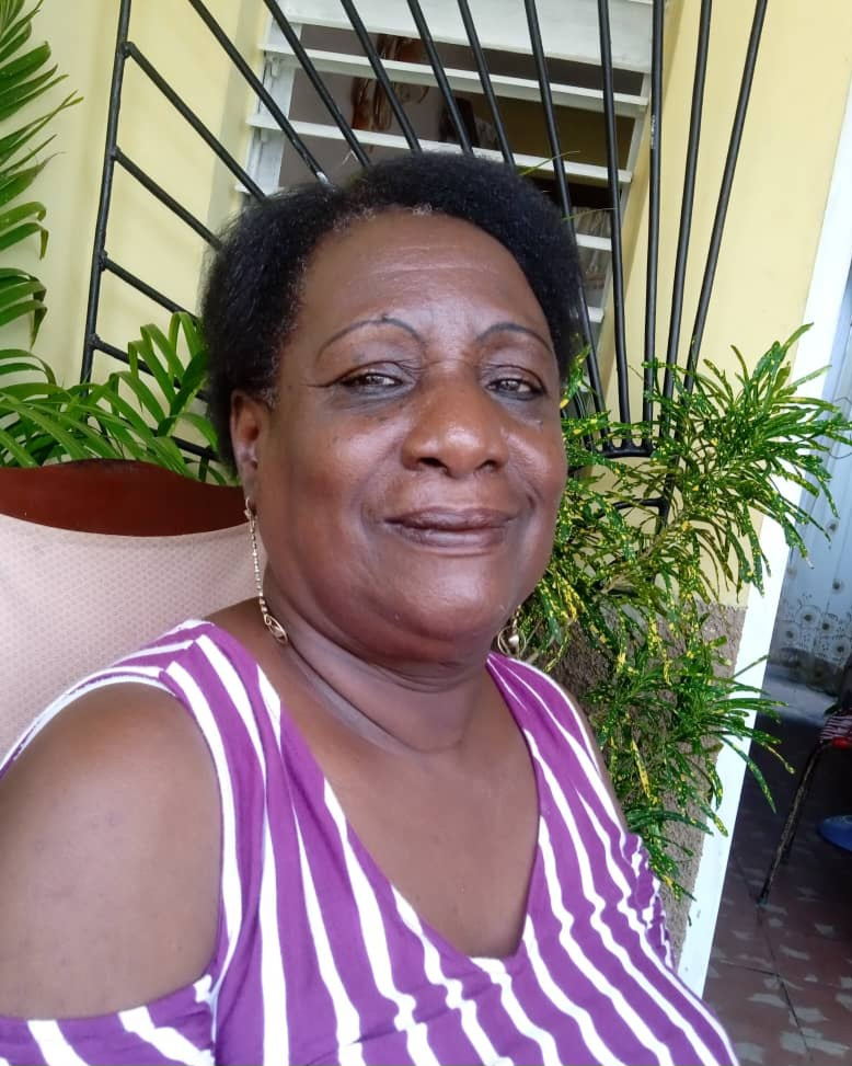 Georgina: une Cederista de Camagüey engagée dans l'unité de voisinage