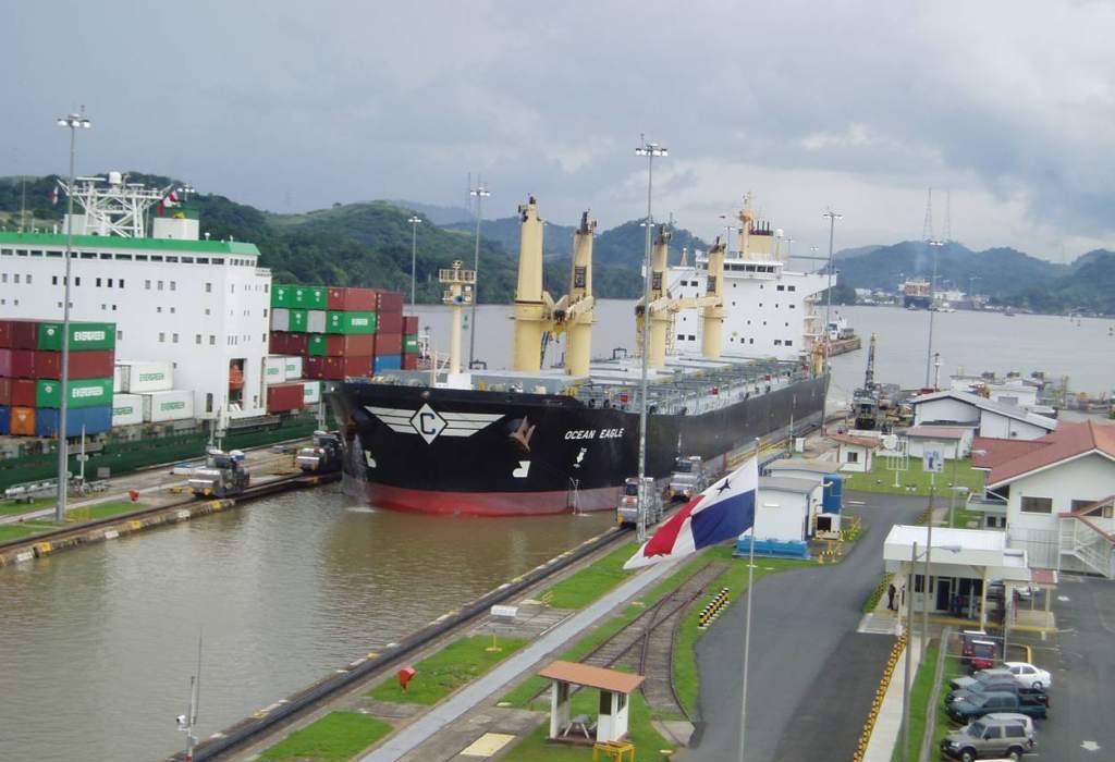 Canal de Panamá en compleja situación por crisis hídrica