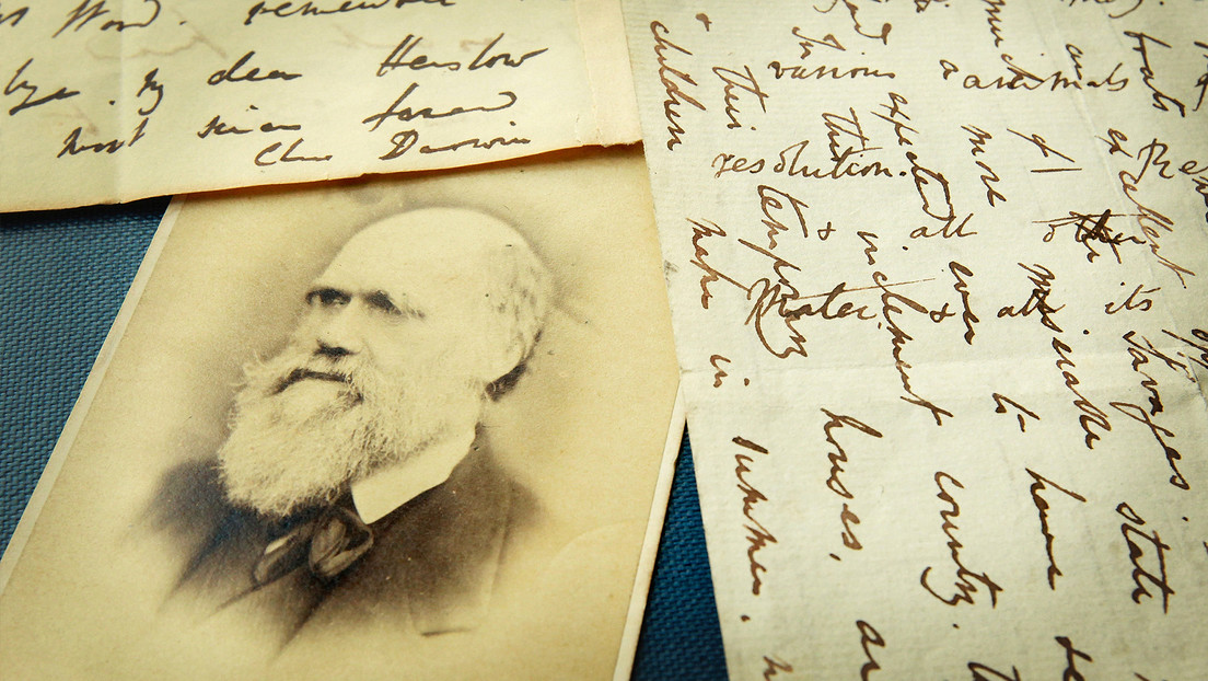  Charles Darwin's lost library now available to the public