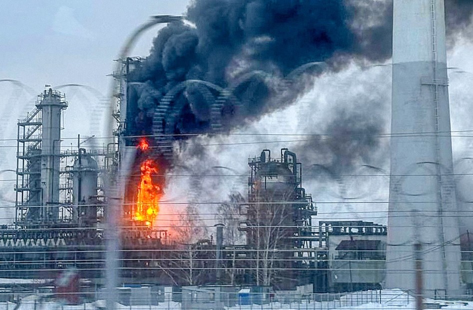 Servicio de Seguridad de Ucrania reivindica ataques contra refinerías de petróleo rusas