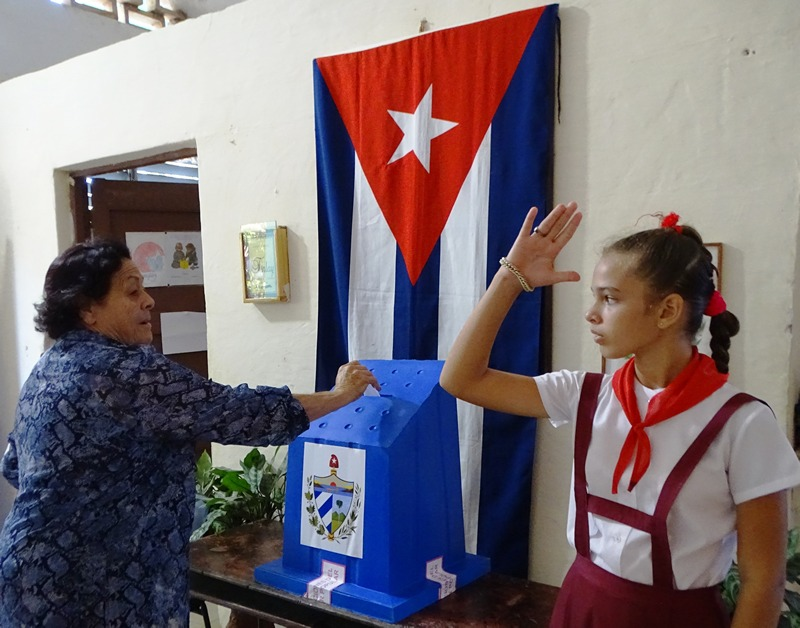Alrededor de 322 mil electores han votado en Camagüey (+ Fotos y Posts) 