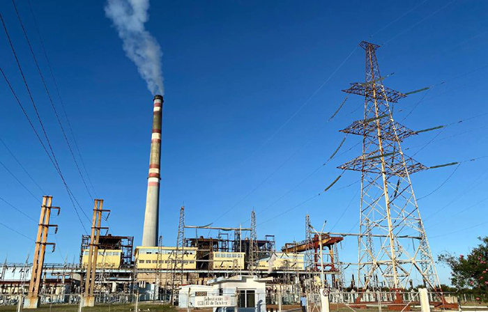 Restablecen servicio eléctrico a circuitos priorizados de Camagüey  