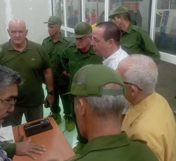 Contrôle de la fabrication de prothèses partielles de hanche à Camagüey (+ Photos) 
