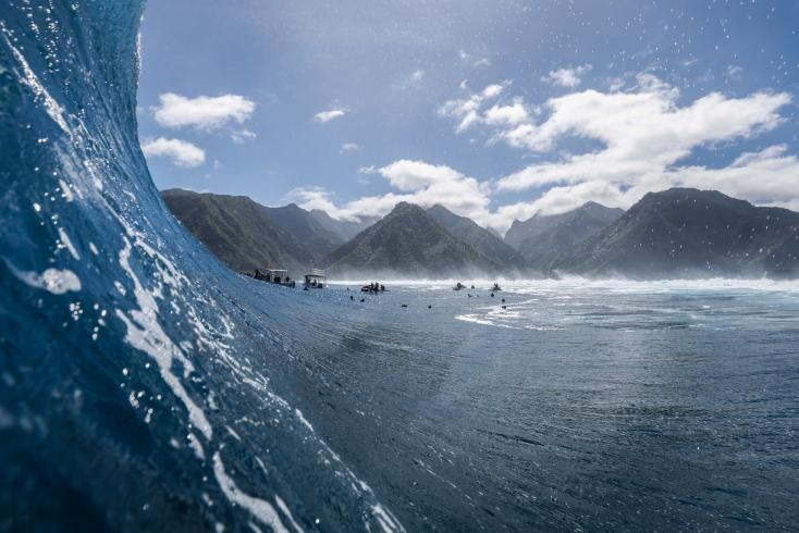 JO-2024/Surf: A Tahiti, la tour de la discorde (+ Photos)
