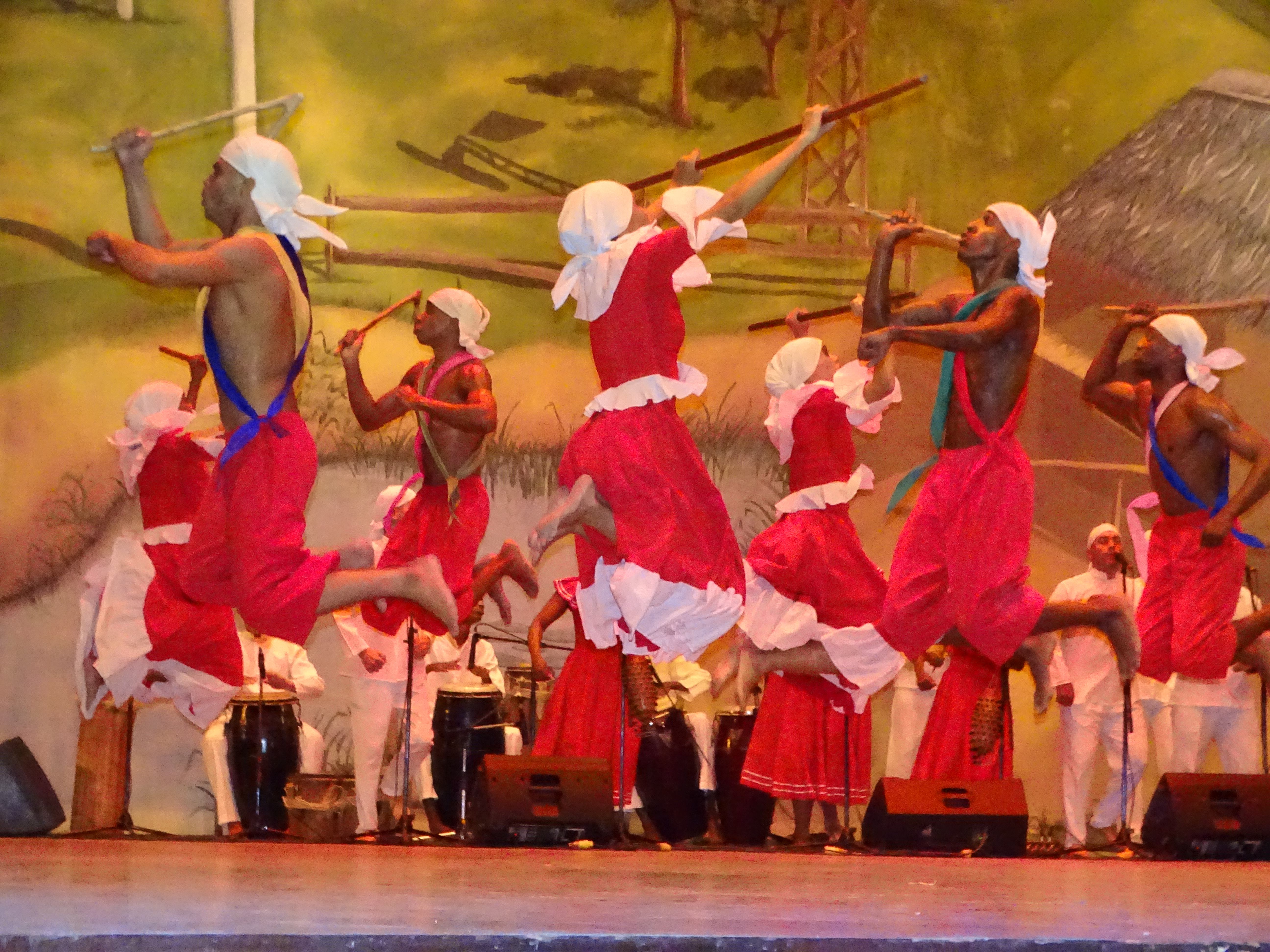  Instantes del Festival Camagua Folk Dance