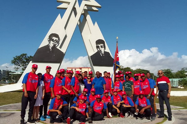 Flag-Bearer Team for Pan American U-15 Baseball