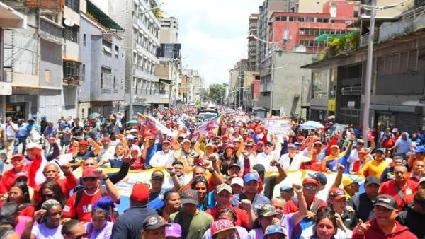 Caracas: Des milliers de Vénézuéliens expriment dans la rue leur soutien à la défense de l’Essequibo