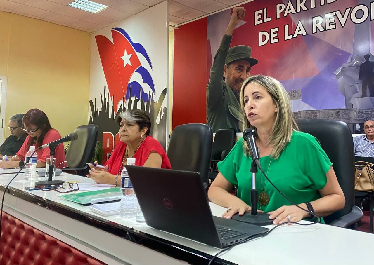 Le ministre de l'éducation évalue les préparatifs de la prochaine année scolaire à Camagüey
