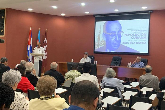 Rememoran legado de Raúl Roa en la Revolución cubana