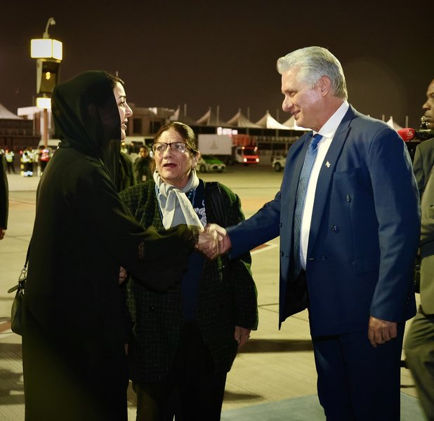 Presidente cubano arribó a Emiratos Árabes Unidos
