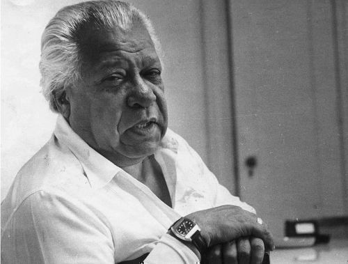  Hommage à Nicolás Guillén par l'Union des journalistes cubains à Camagüey